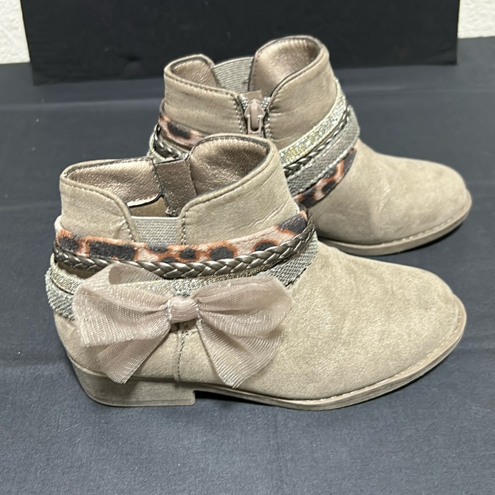 Annie Charcoal Kids Boots with Bow and Braided Trim